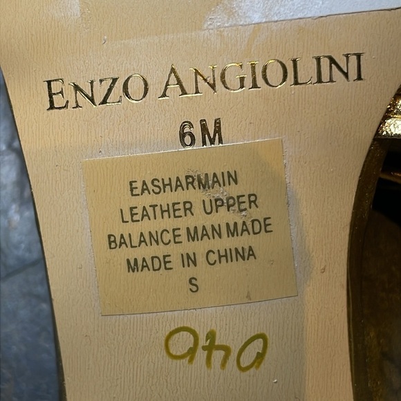Enzo Angiolini cream and  gold sandals sz 6 M - Picture 3 of 3